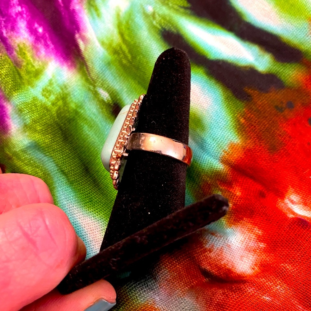 Turquoise triangle ring - Picture 3 of 4